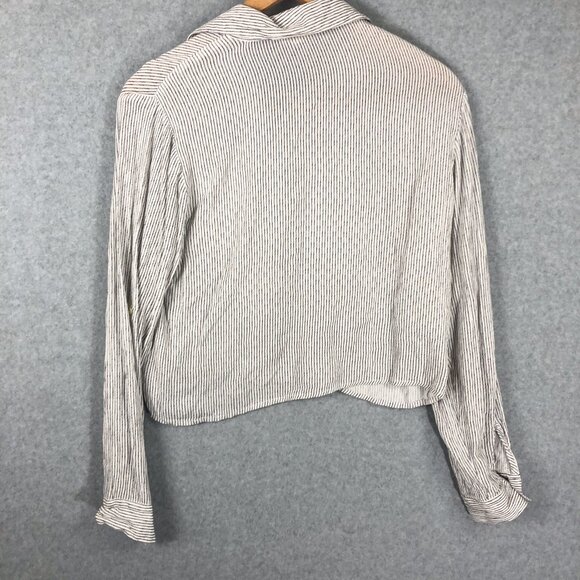 Sim & Sam Grey White Striped Cropped Long Sleeve Tee Size Large - Picture 6 of 6